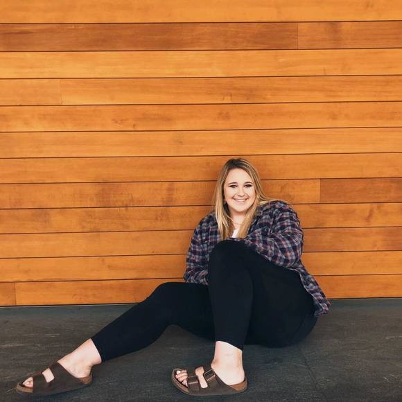 Meet your Posher, Michaela - Picture 1 of 1